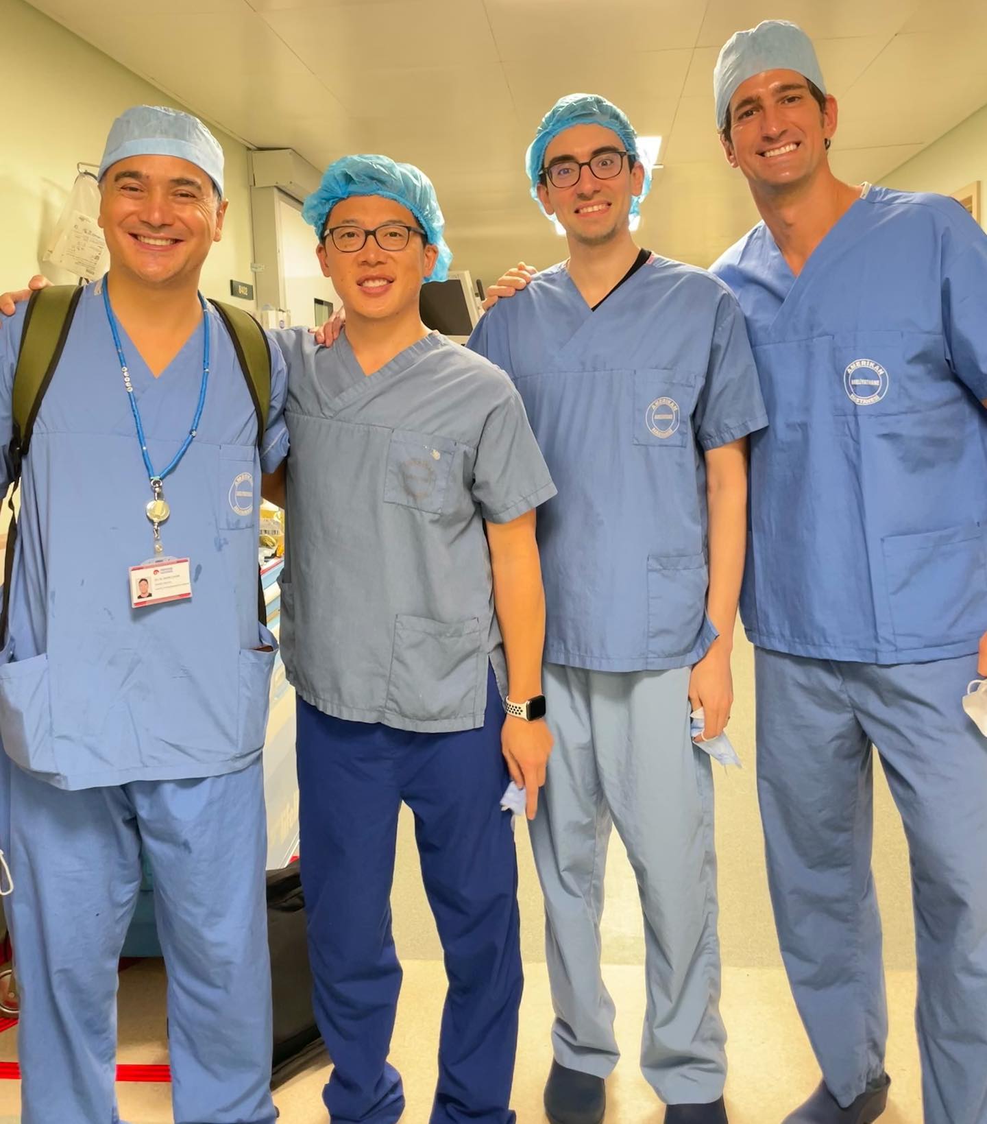 Dr. Baris Çakir de Estambul, Turquía, junto Dr. Chang y Saigon de Yale y Mount Sinai, EE.UU y el Dr. Guilarte de Madrid